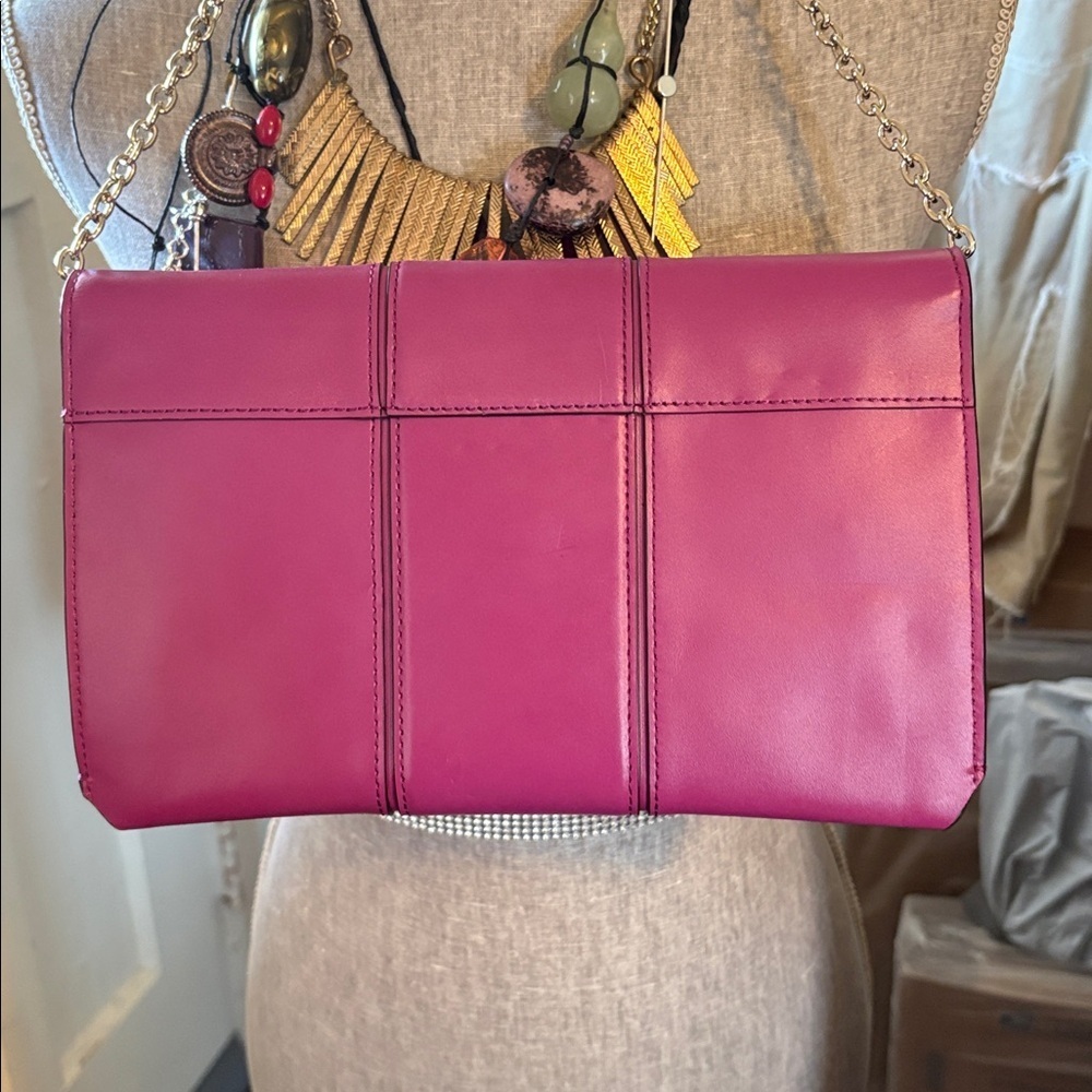 Banana Republic envelope clutch featuring buckle accent and chain strap - Picture 5 of 8